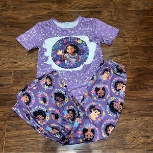 Charming Purple Kids Boutique Set with Disney’s Encanto Mirabel Design 8/9